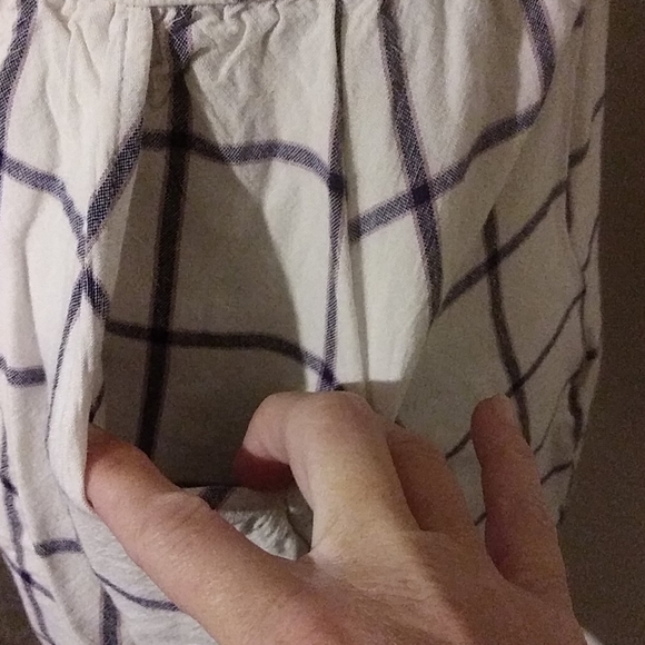 "Mine" peplum faux button up tunic with pockets Size Small - Picture 3 of 8